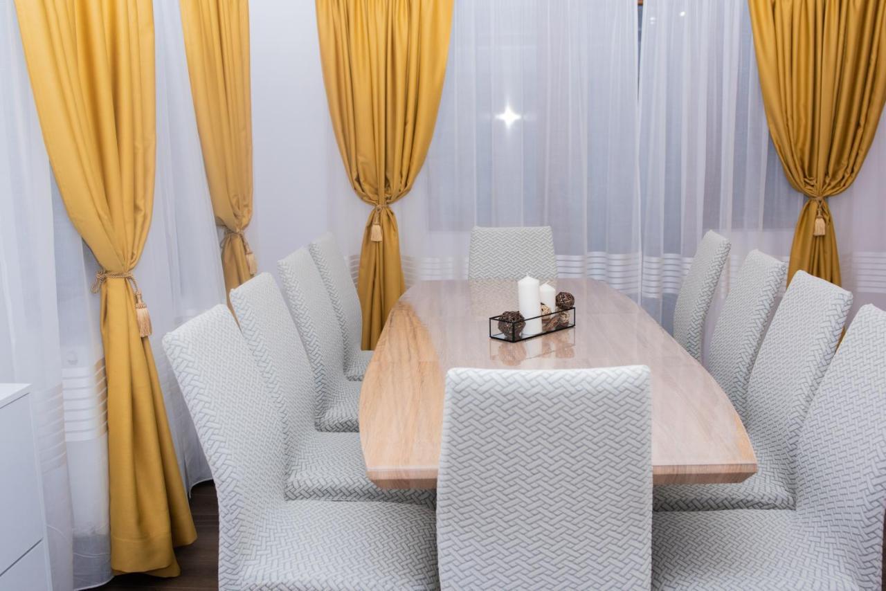 Casuta Doi Ponei Villa Busteni Bagian luar foto
