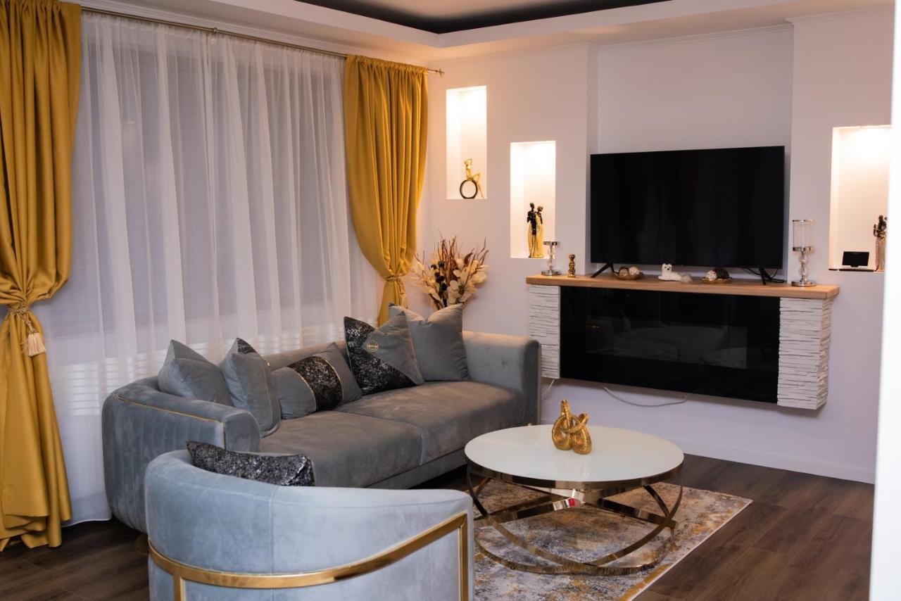 Casuta Doi Ponei Villa Busteni Bagian luar foto