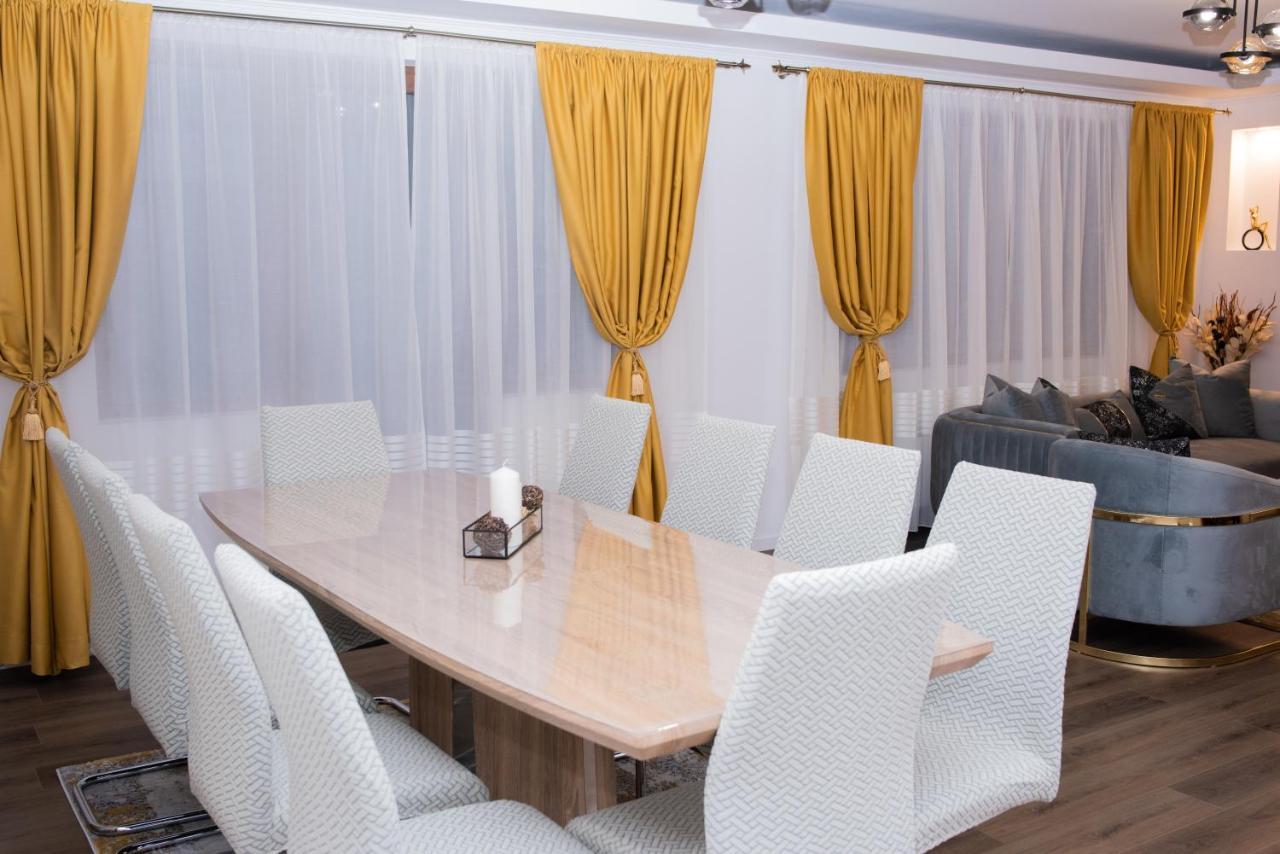 Casuta Doi Ponei Villa Busteni Bagian luar foto