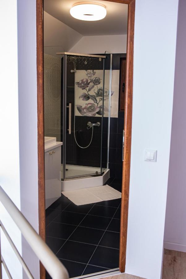 Casuta Doi Ponei Villa Busteni Bagian luar foto