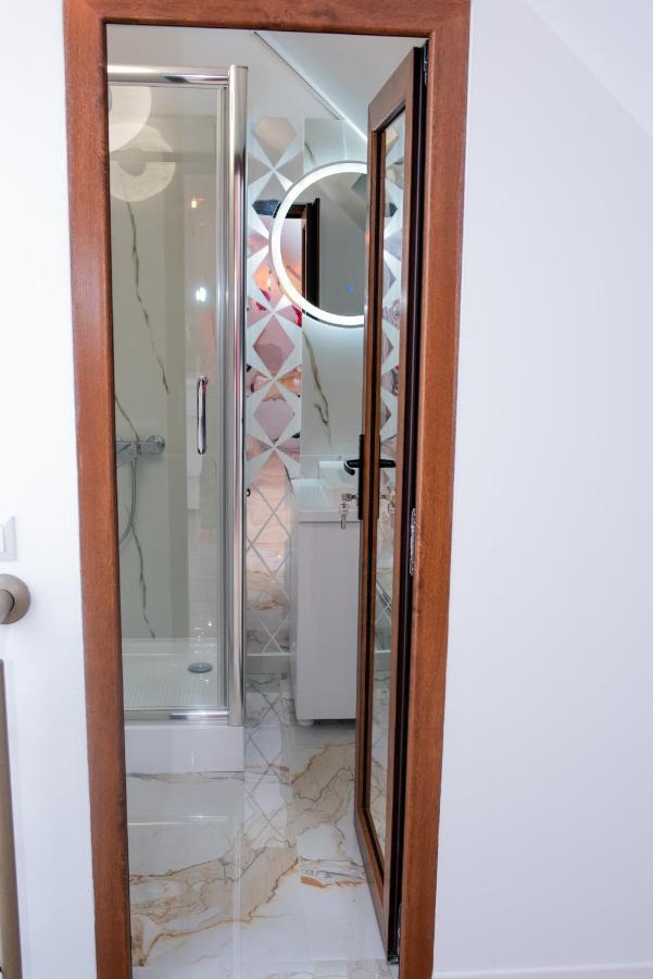 Casuta Doi Ponei Villa Busteni Bagian luar foto