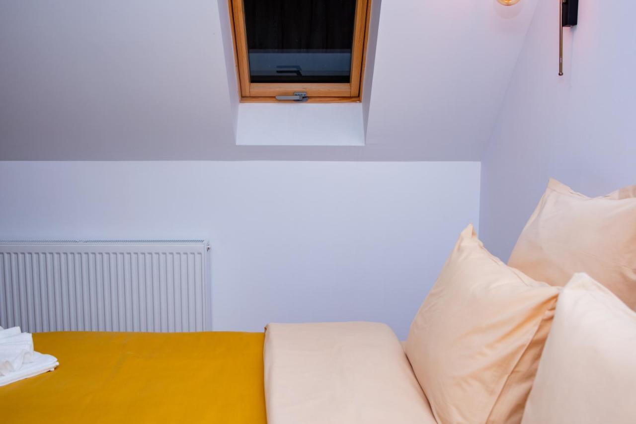 Casuta Doi Ponei Villa Busteni Bagian luar foto